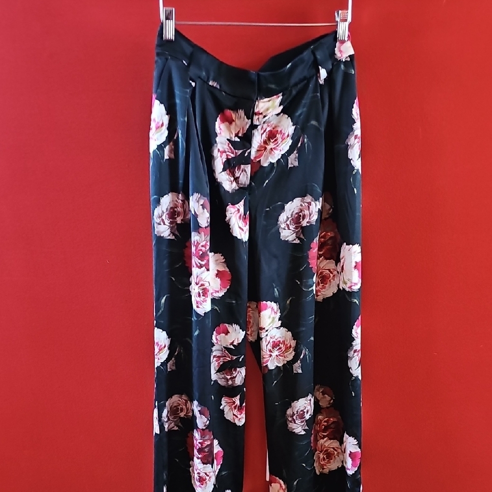 Express Floral Black Trouser Pants. Size 8